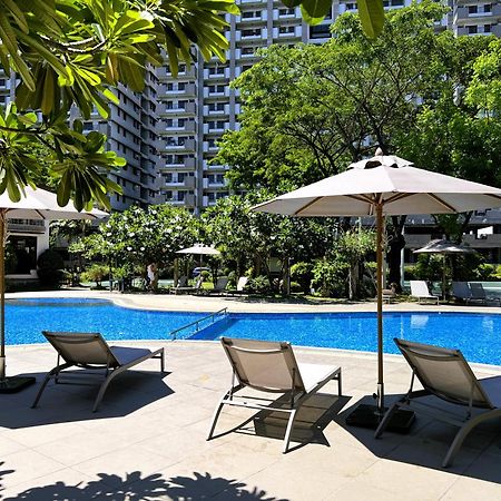 Stunning 2Br Apt, 65 Sq M Netflix At Rosewood Pointe Residences Near Bgc Манила Экстерьер фото