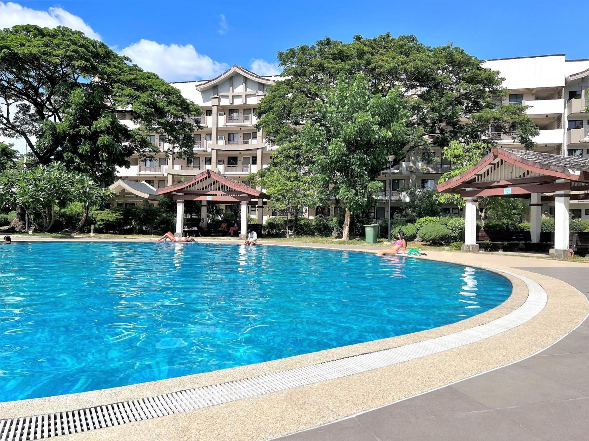 Stunning 2Br Apt, 65 Sq M Netflix At Rosewood Pointe Residences Near Bgc Манила Экстерьер фото